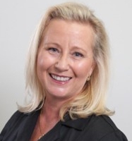 Estetiska lösningar för allmäntandläkaren i den kliniska vardagen - aligners och eller komposit